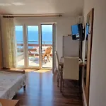 Casa de hóspedes Lina 3*