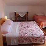 丽娜别墅酒店 Ičići
