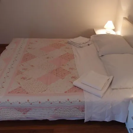 Casa de hóspedes Lina 3*
