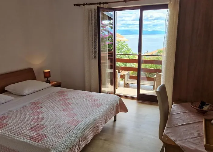 Lina Maison d'hôtes Ičići